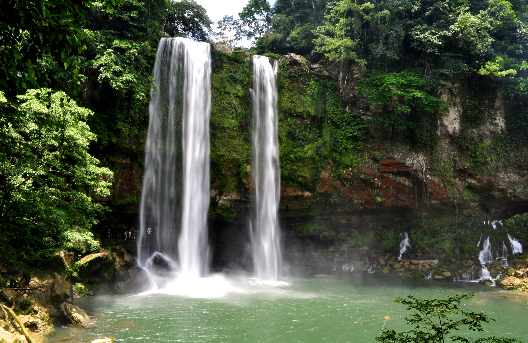 Tour Zona Arqueológica de Palenque - Misolhá y Cascadas de Agua Azul - SCL foto 3